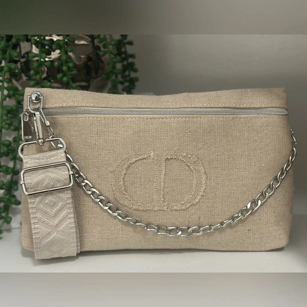 Dior Beauty Bag (gwp item) - Picture 4 of 6